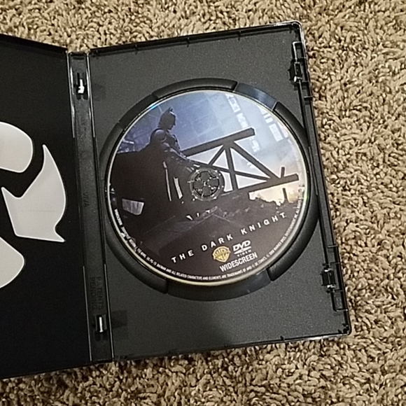 The Dark Knight DVD - Picture 3 of 3